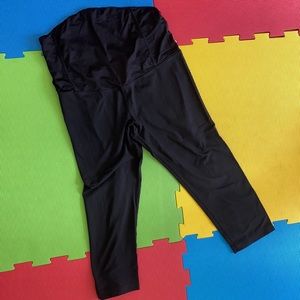 Ingrid and Isabel maternity pants/leggings